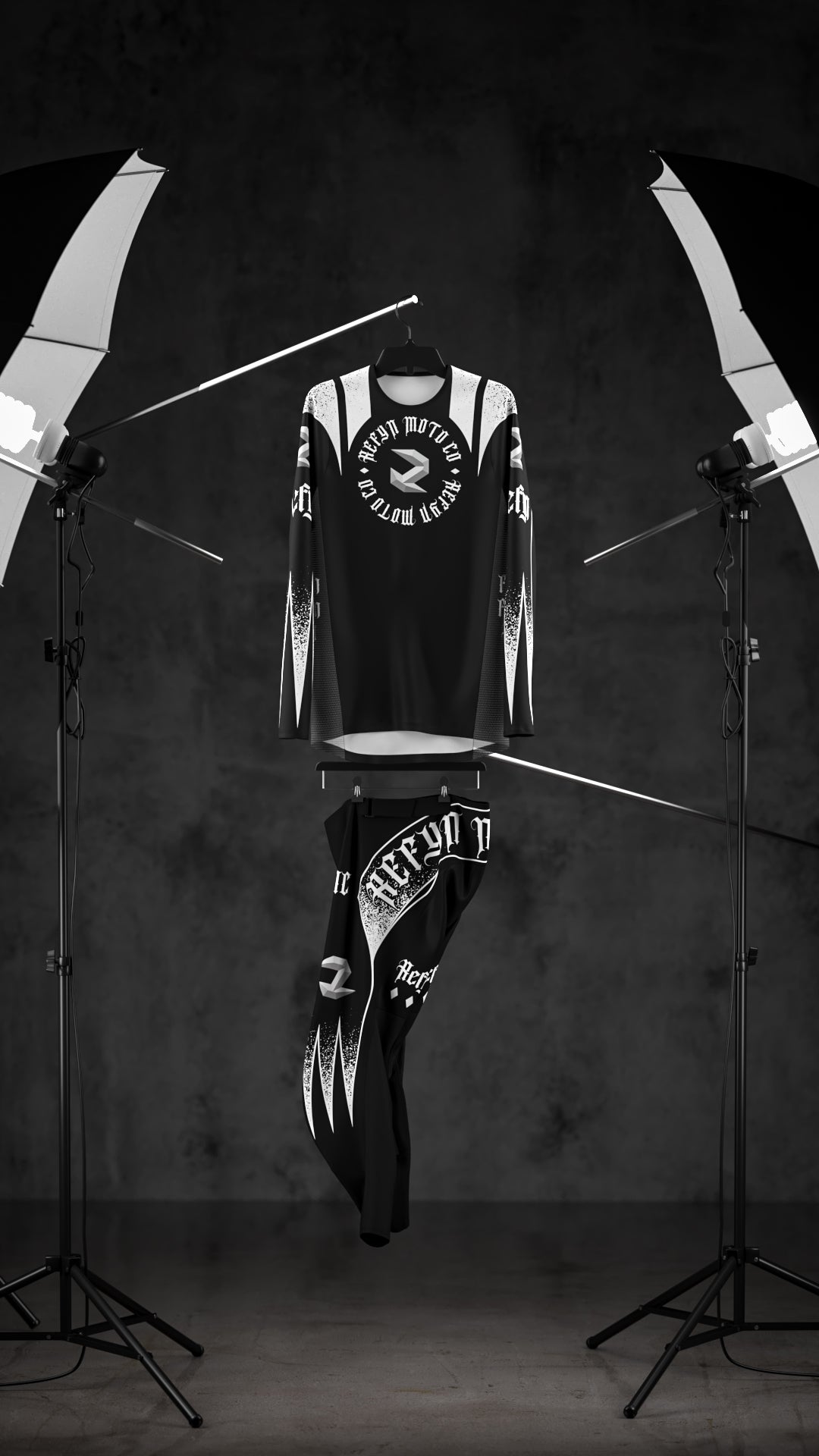 REIGN 02 - Black
